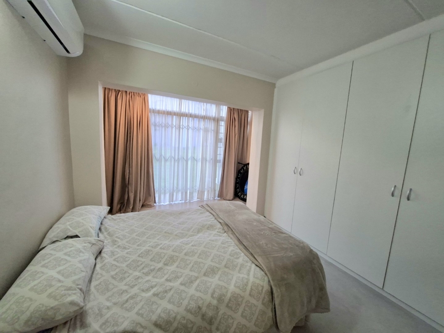 2 Bedroom Property for Sale in Vredekloof East Western Cape